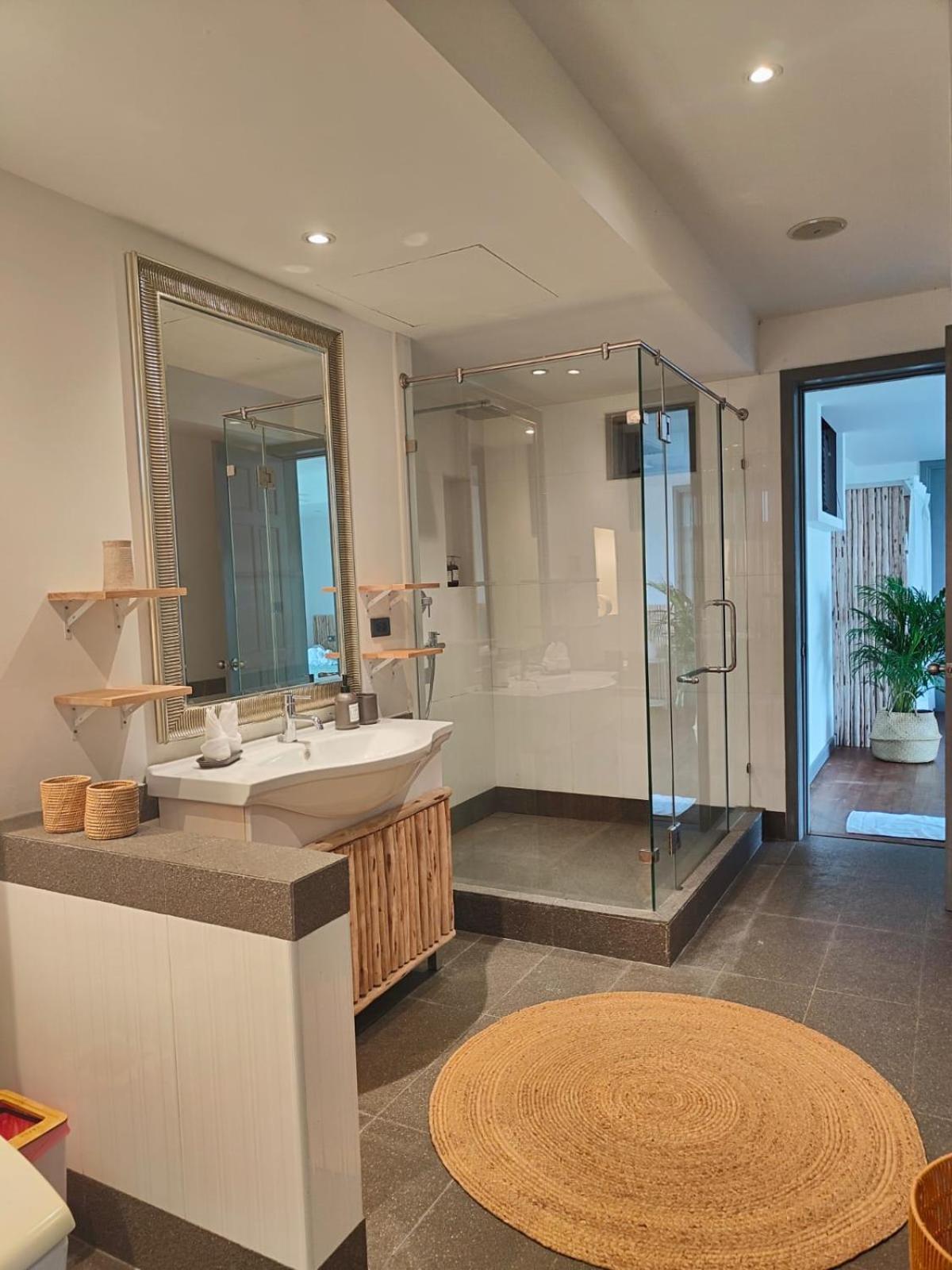 Luxury Seaview & Sunset 100m From The